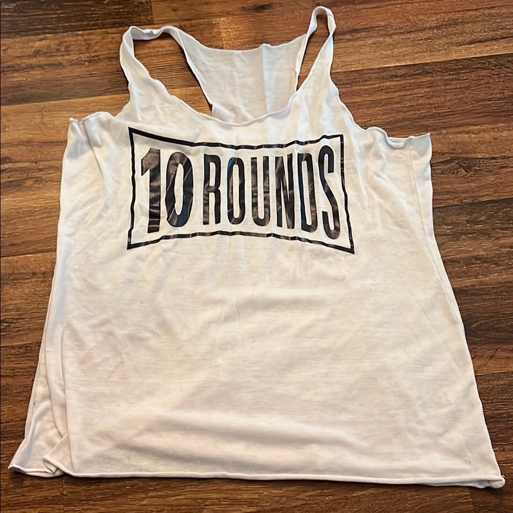 Beachbody Relaxed White Graphic Tank Top